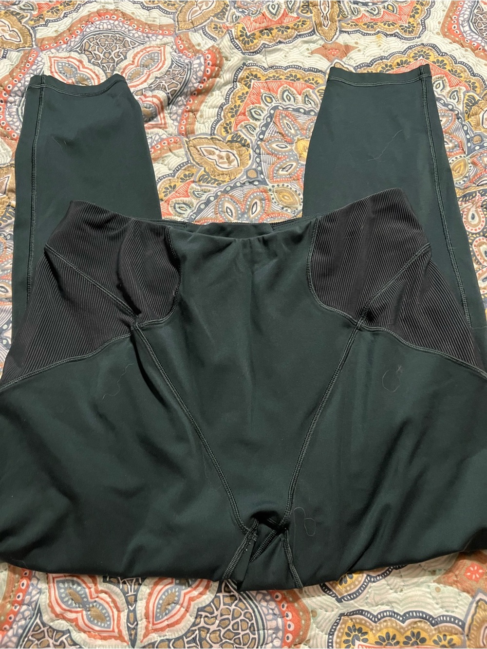 Savage X Fenty Dark Green High-Waist Leggings with Textured Panels